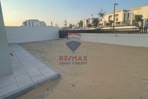 Kaupunkipientalo Al Furjan, Dubai, Arabiemiraatit 4 makuuhuonetta, 335.9 m2 № 571398 - kuva 8