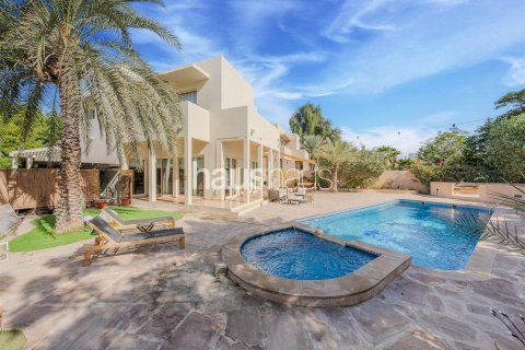 Vila v Arabian Ranches, Dubai, SAE 5 ložnice, 390 m² Č.: 625955 - fotografie 2
