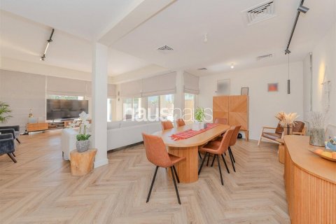 Vila v Arabian Ranches, Dubai, SAE 5 ložnice, 390 m² Č.: 625955 - fotografie 4