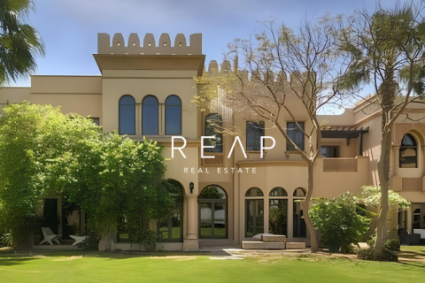 Villa in Palm Jumeirah, Dubai, VAE: 4 Schlafzimmer, 423.2 m2 Nr. 499589