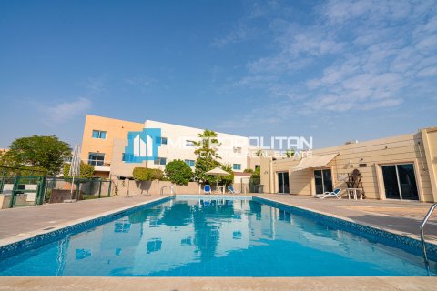 Villa zum Verkauf in Al Reef, Abu Dhabi, VAE 3 Schlafzimmer, 174.1 m2 Nr. 693878 - Foto 3
