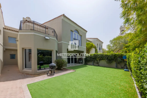 Villa asukohaga Motor City, Dubai, AÜE: 3 magamistoaga, 454 m² Nr 663495