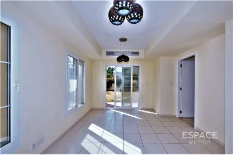 Vila di The Springs, Dubai, UEA 2 kamar tidur, 167 m2 nomor 649820 - foto 9