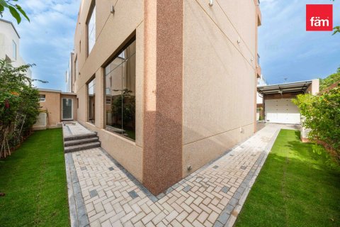 Vilë në Dubai, Emiratet e Bashkuara Arabe 6 dhoma gjumi, 474.3 m2. № 703775 - Foto 27