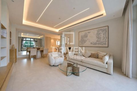 Lägenhet till försäljning i Downtown Dubai (Downtown Burj Dubai), Dubai, UAE 2 sovrum, 129.88 kvm Nr. 762154 - fotografi 1