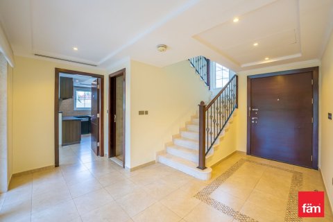 Vilă de închiriat în Dubai, EAU 3 dormitoare, 524.5 mp.  №753258 - poză 12