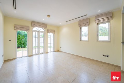 Vilă de închiriat în Dubai, EAU 3 dormitoare, 524.5 mp.  №753258 - poză 4