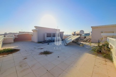Vilă de închiriat în Khalifa City, Abu Dhabi, EAU 5 dormitoare, 910.4 mp. №507019 - poză 20