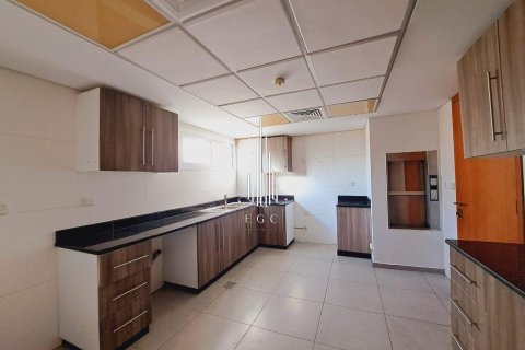 Vilă de închiriat în Khalifa City, Abu Dhabi, EAU 5 dormitoare, 910.4 mp. №507019 - poză 3