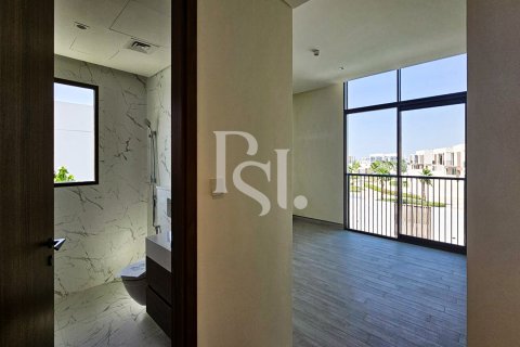 Villa sa Abu Dhabi, UAE 4 silid-tulugan, 340 sq.m. № 716445 - larawan 2