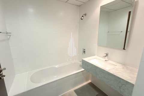 Apartment til leje i Al Bateen, Abu Dhabi, UAE 3 soveværelser, 227.6 kvm № 482195 - foto 25