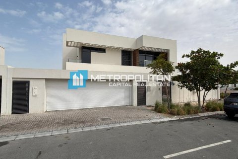 וילה להשכרה ב Yas Island, Abu Dhabi, איחוד האמירויות  4 חדרי שינה, 499.6 מ"ר, מספר 685862 - תמונה 32
