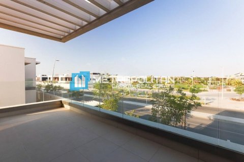 וילה להשכרה ב Yas Island, Abu Dhabi, איחוד האמירויות  4 חדרי שינה, 499.6 מ"ר, מספר 685862 - תמונה 24