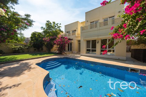 Villa itt: Meadows, Dubai, EAE, 4 hálószoba, 332.41 m², azonosító: 733077