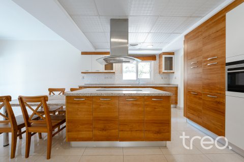 Vila u Meadows, Dubai, UAE 4 spavaćih soba, 332.41 m2 Br. 733077 - fotografija 9