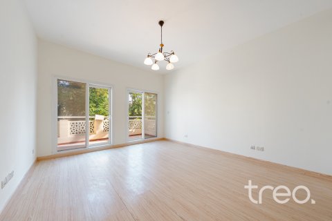Vila u Meadows, Dubai, UAE 4 spavaćih soba, 332.41 m2 Br. 733077 - fotografija 18