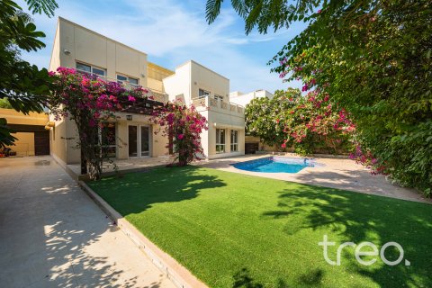 Vila u Meadows, Dubai, UAE 4 spavaćih soba, 332.41 m2 Br. 733077 - fotografija 3