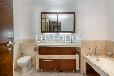 Apartman u gradu Downtown Dubai (Downtown Burj Dubai), Dubai, UAE 2 spavaće sobe, 135 m2 Br. 627452 - Slika 8