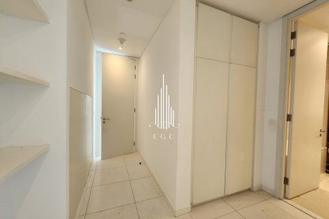 Appartement te huur in Corniche Road, Abu Dhabi, VAE 3 slaapkamers, 256.4 vr.m., nr 535057 - foto 18