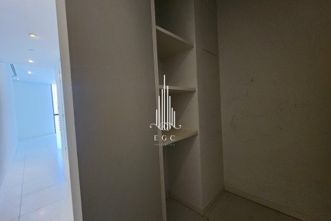 Appartement te huur in Corniche Road, Abu Dhabi, VAE 3 slaapkamers, 256.4 vr.m., nr 535057 - foto 19