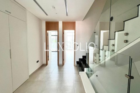Townhouse de închiriat în Jumeirah Golf Estates, Dubai, EAU 4 dormitoare, 322 mp.  №628343 - poză 4