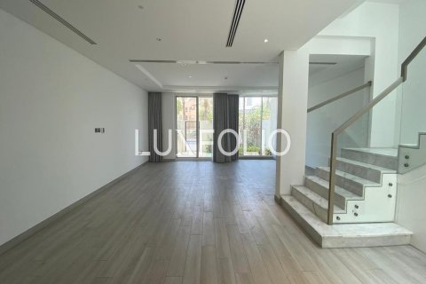 Villa para arrendamento em Jumeirah Village Circle, Dubai, EAU 4 quartos, 189 m2 № 628296 - foto 2