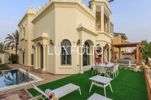Villa i Palm Jumeirah, Dubai, UAE 4 sovrum, 622 kvm Nr. 628297