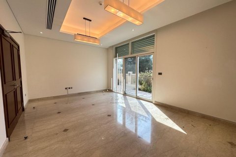 Müüa villa asukohaga The Marina, Abu Dhabi, AÜE: 5 magamistoaga, 640.6 m² Nr 535260 - pilt 7