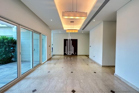 Müüa villa asukohaga The Marina, Abu Dhabi, AÜE: 5 magamistoaga, 640.6 m² Nr 535260 - pilt 9