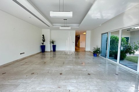 Müüa villa asukohaga The Marina, Abu Dhabi, AÜE: 5 magamistoaga, 640.6 m² Nr 535260 - pilt 8