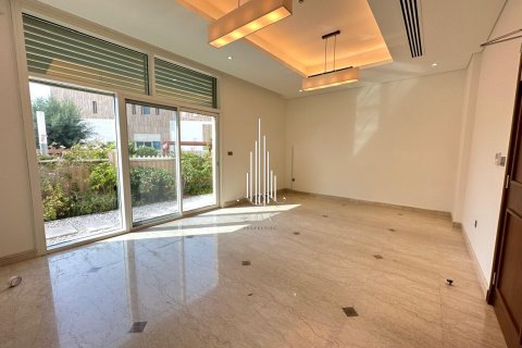 Müüa villa asukohaga The Marina, Abu Dhabi, AÜE: 5 magamistoaga, 640.6 m² Nr 535260 - pilt 5
