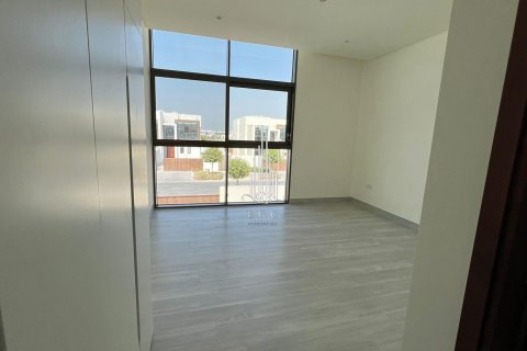Vilë në Abu Dhabi, Emiratet e Bashkuara Arabe 4 dhoma gjumi, 874.4 m2. № 535264 - Foto 4