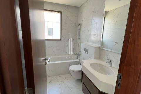 Vilë në Abu Dhabi, Emiratet e Bashkuara Arabe 4 dhoma gjumi, 874.4 m2. № 535264 - Foto 15