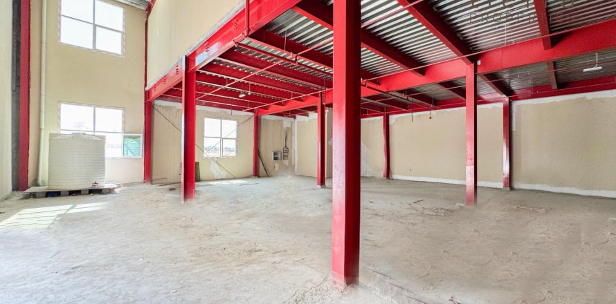 Skladište u gradu Al Khawaneej, Dubai, UAE 538.8 m2 Br. 567160