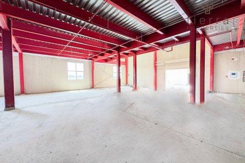 Warehouse in Al Khawaneej, Dubai, UAE 659.6 sq.m. № 567161 - photo 6