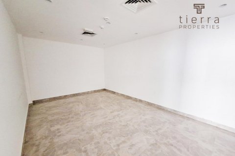 Propiedad comercial en alquiler en Sheikh Zayed Road, Dubai, EAU 613.2 m2 № 567165 - foto 13