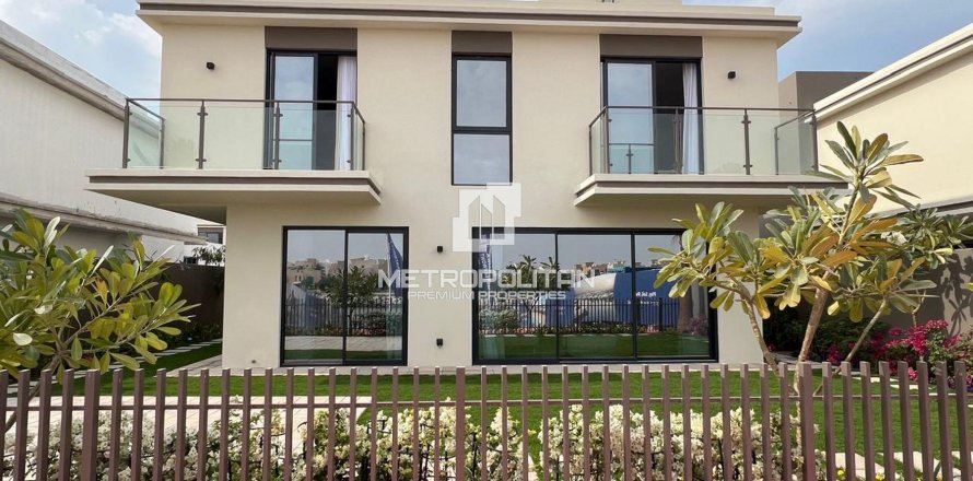 Βίλα σε Al Hamra Village, Ras Al Khaimah, ΗΑΕ 4 υπνοδωμάτια, 357 τ.μ. Αρ. 664460