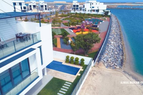 Villa til salg i Sharjah Waterfront City, Sharjah, UAE 4 soveværelser, 258 kvm № 396077 - foto 15