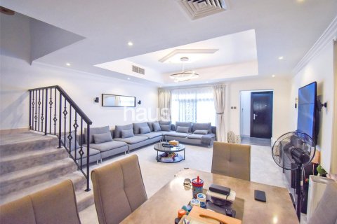 Villa em Jumeirah Village Circle, Dubai, EAU 3 quartos, 264 m2 № 625725