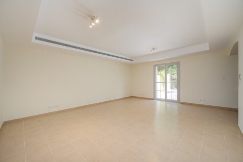 Вилла Дубай, БАӘ-да 3 жатын бөлмелер, 272.02 м² № 764417 - фото 3