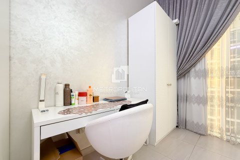 Apartment in Al Kifaf, Dubai, UAE 2 bedrooms, 150 sq.m. № 664652 - photo 19