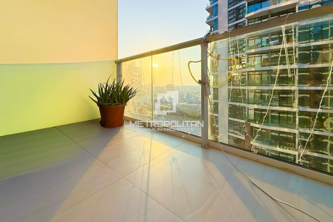 Apartment in Al Kifaf, Dubai, UAE 2 bedrooms, 150 sq.m. № 664652 - photo 3