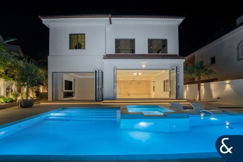 Villa in Jumeirah Golf Estates, Dubai, VAE: 5 Schlafzimmer, 795 m2 Nr. 685251