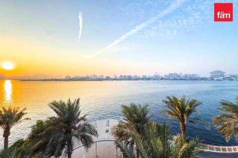 Villetta a schiera in vendita a Dubai, EAU 3 camere da letto, 321.3 mq. № 660399 - foto 15