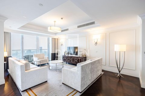 Huoneisto Downtown Dubai (Downtown Burj Dubai), Arabiemiraatit 4 makuuhuonetta, 263.84 m2 № 765429 - kuva 4