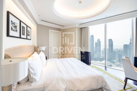 Huoneisto Downtown Dubai (Downtown Burj Dubai), Arabiemiraatit 4 makuuhuonetta, 263.84 m2 № 765429 - kuva 12