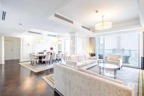 Huoneisto Downtown Dubai (Downtown Burj Dubai), Arabiemiraatit 4 makuuhuonetta, 263.84 m2 № 765429 - kuva 14