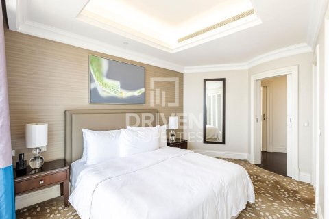 Huoneisto Downtown Dubai (Downtown Burj Dubai), Arabiemiraatit 4 makuuhuonetta, 263.84 m2 № 765429 - kuva 11