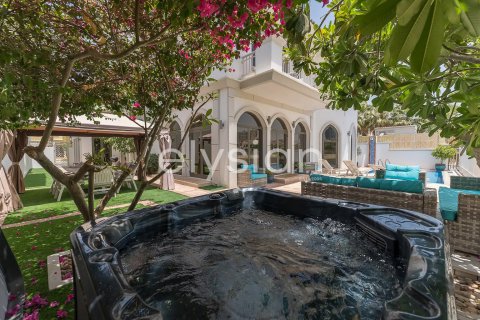 Villa in Palm Jumeirah, Dubai, VAE 5 slaapkamers, 623 vr.m. nr 586190