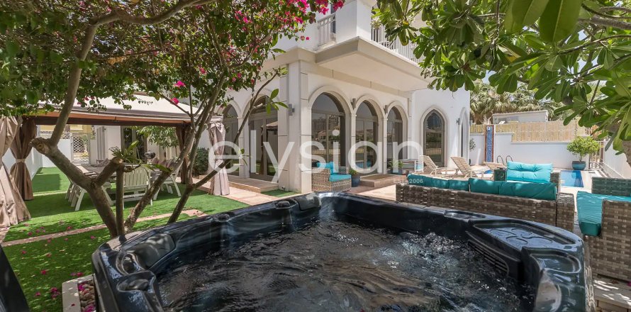 Palm Jumeirah、Dubai、UAEにあるヴィラ 5ベッドルーム、623 m2 No586190